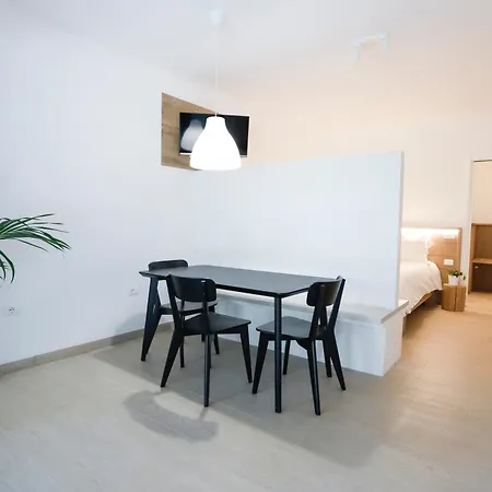 Rifugio Di Comfort Con Cucina E Letto Queen Size Appartamento